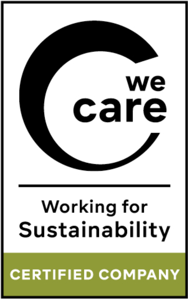 Zertifizierungssiegel "we care - Working for Sustainability" mit schwarzem C-Logo und grünem Balken für nachhaltige Unternehmensstandards